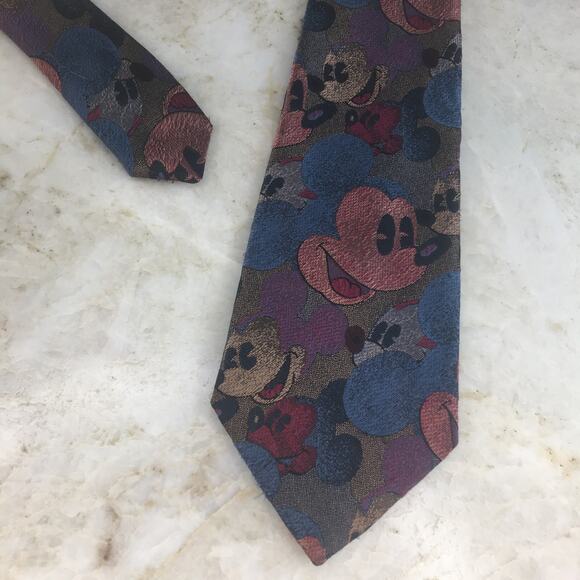 BALANCINE PRESENTS "THE TIE WORKS" DISNEY MICKEY NECKTIE - Picture 6 of 12